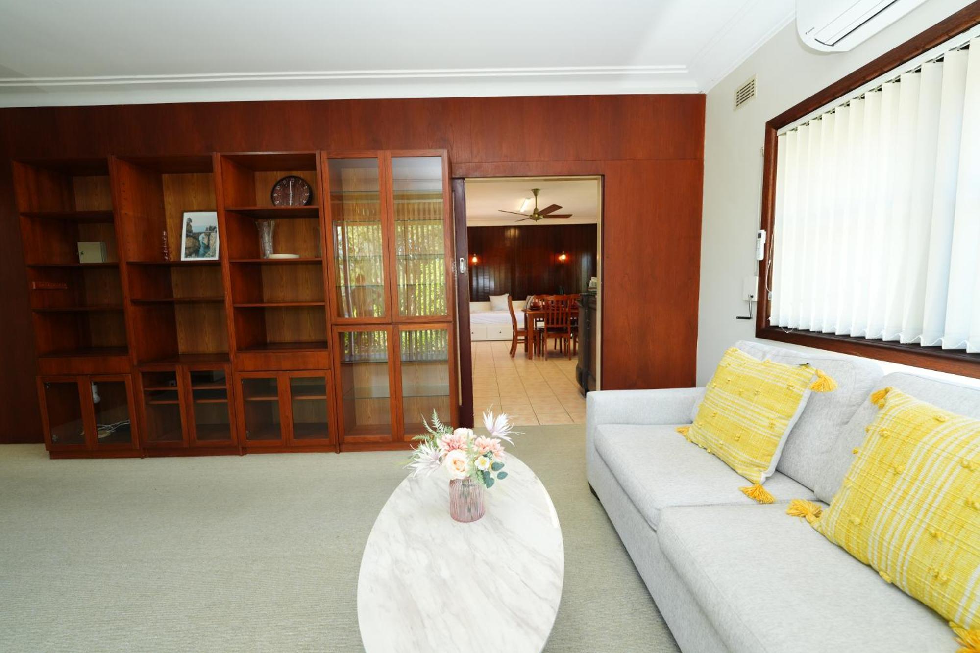 3br House With Swimming Pool In Holiday home Sydney